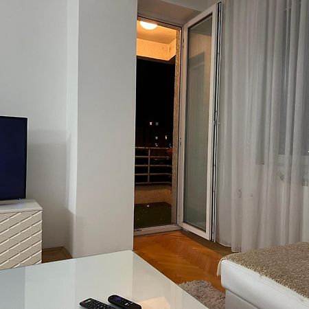 Karas Apartments Szkopje Kültér fotó